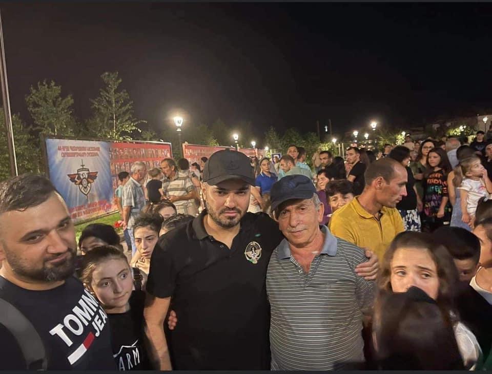 article-image