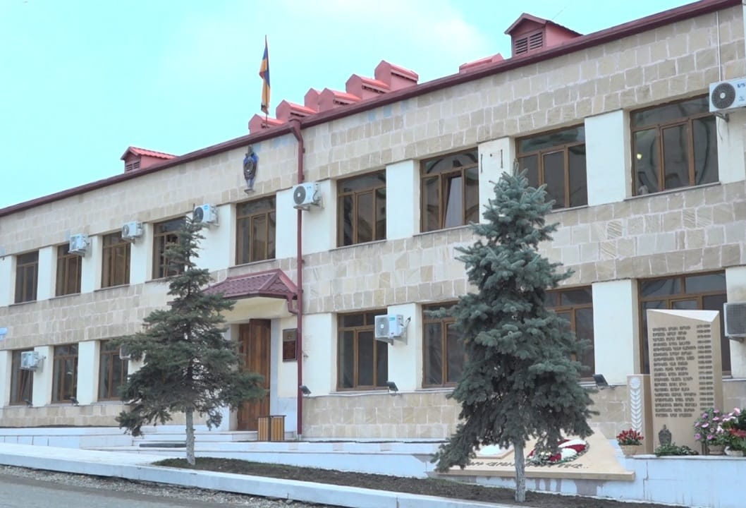 article-image