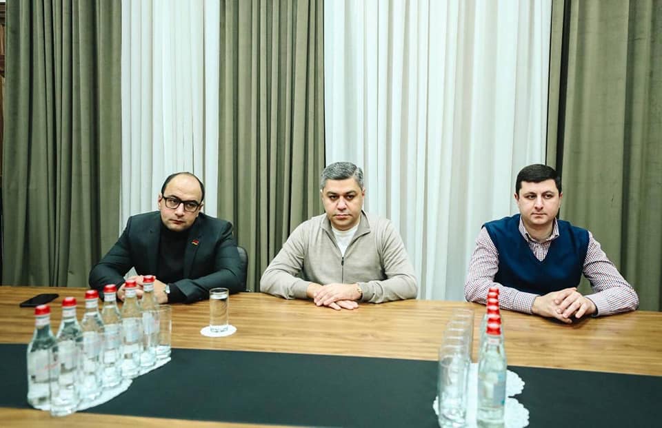 article-image