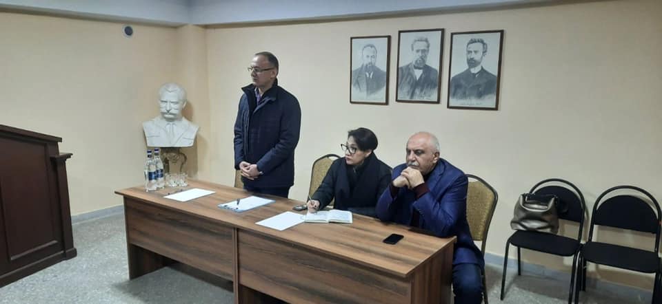 article-image