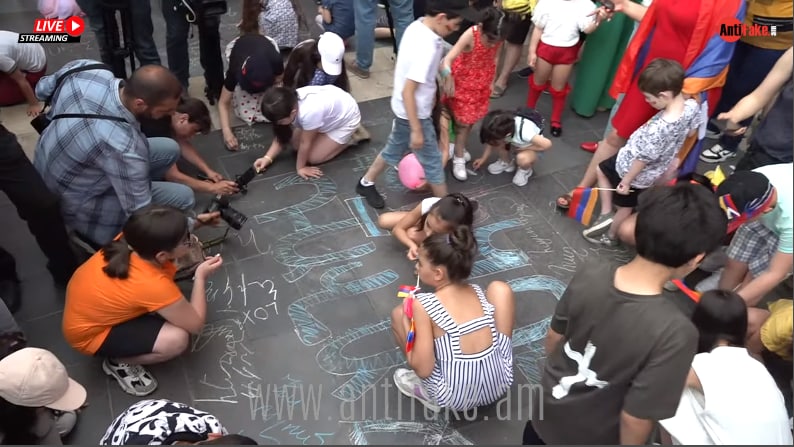 article-image