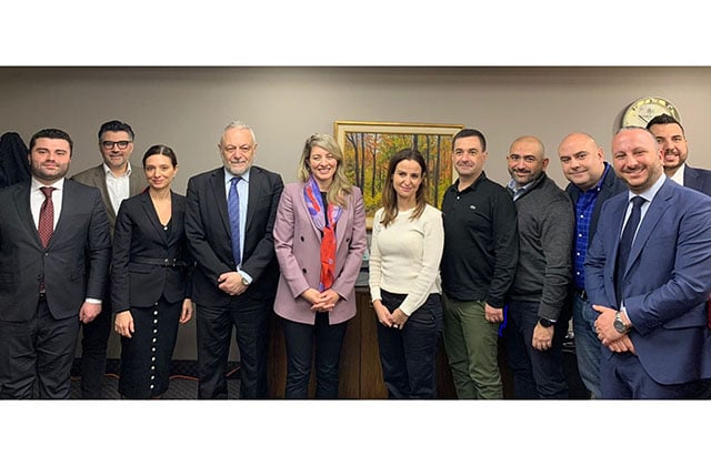 article-image