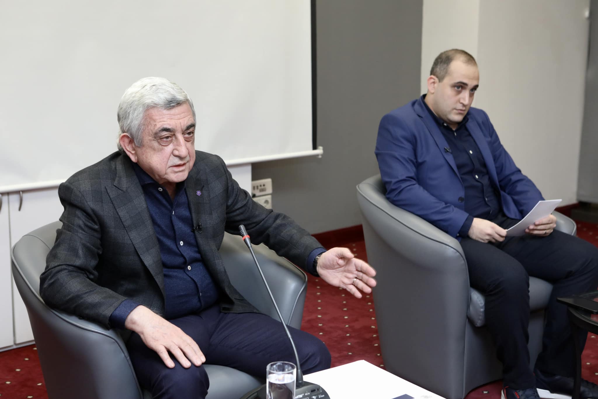 article-image