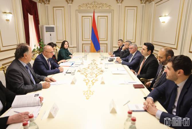 article-image