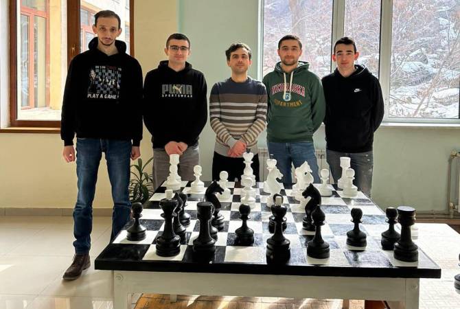 article-image