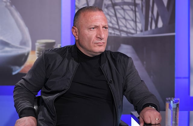 article-image