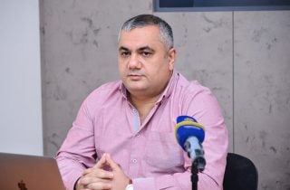 article-image