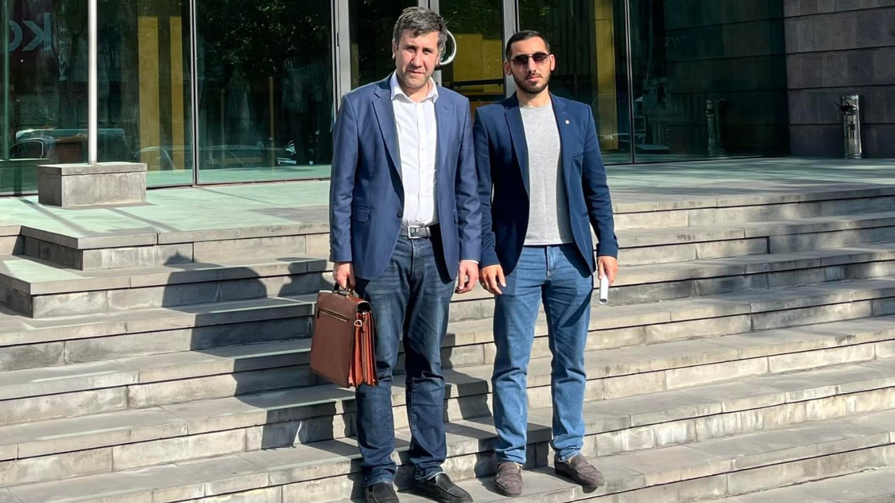 article-image