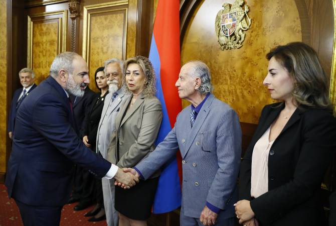 article-image