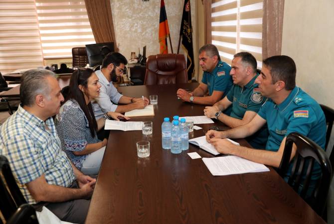 article-image