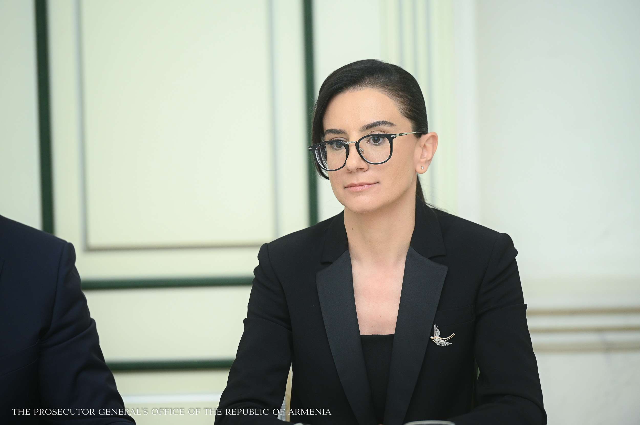 article-image