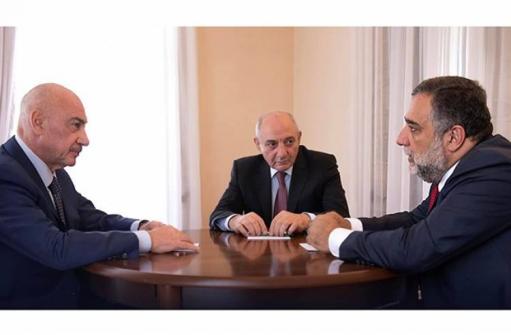 article-image