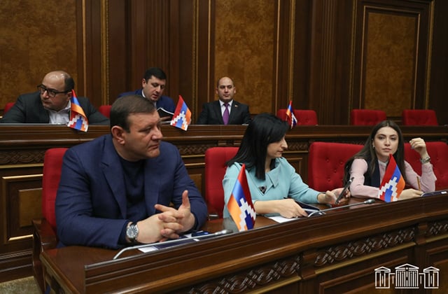 article-image