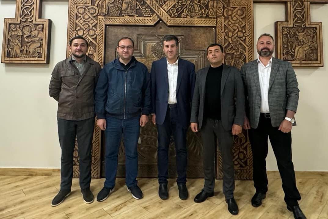article-image