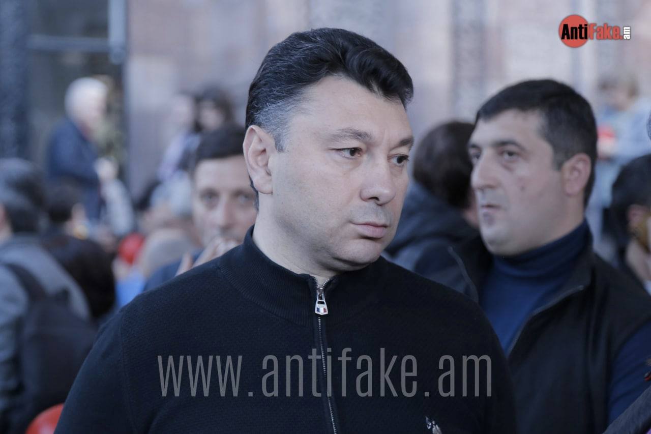 article-image
